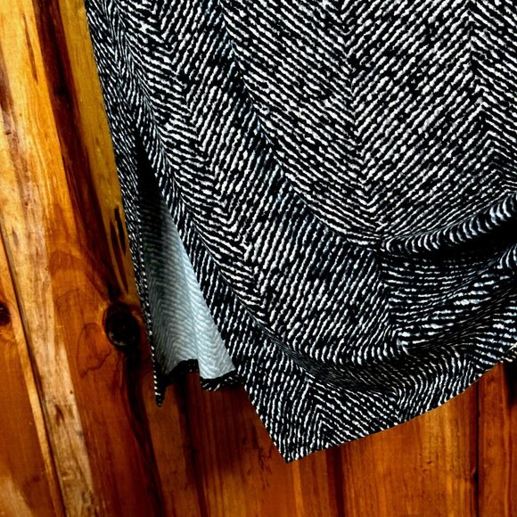 J. Jill Wearever Petite M A-Line Knit Dress Black White Quiet Luxury Minimalist - Picture 3 of 7